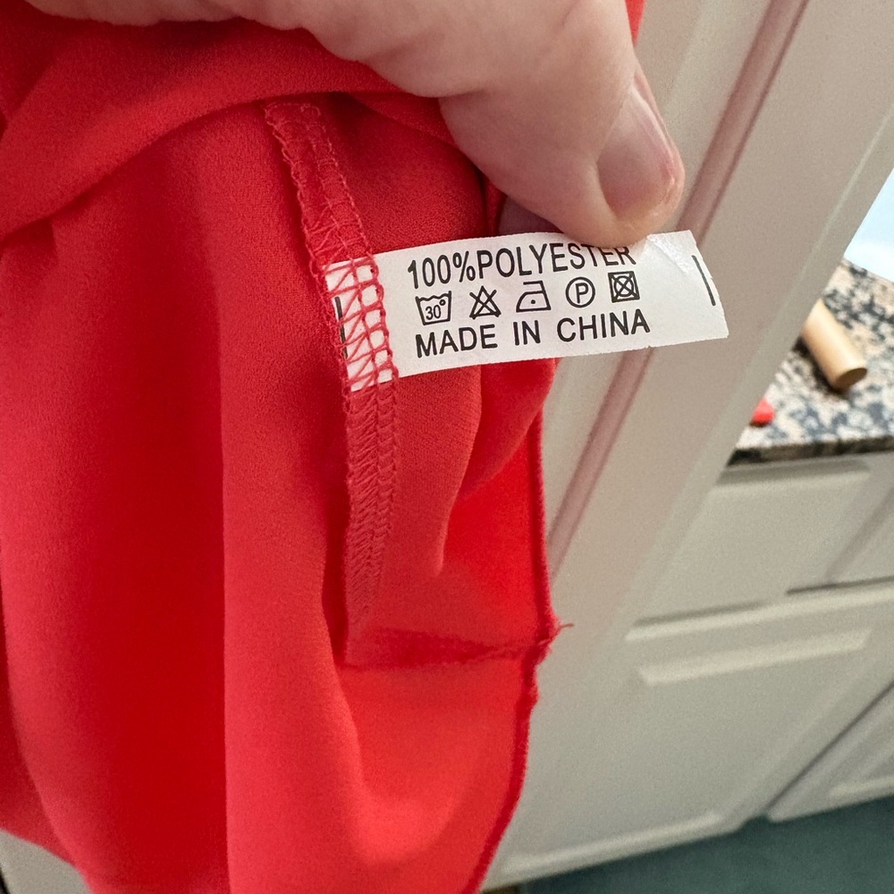 Boutique Coral size XL Cold Shoulder Top - Picture 4 of 4